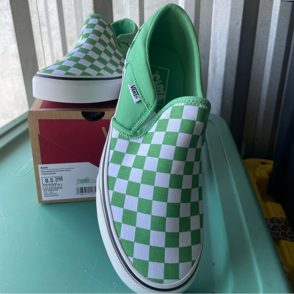 Women’s Vans size 8
